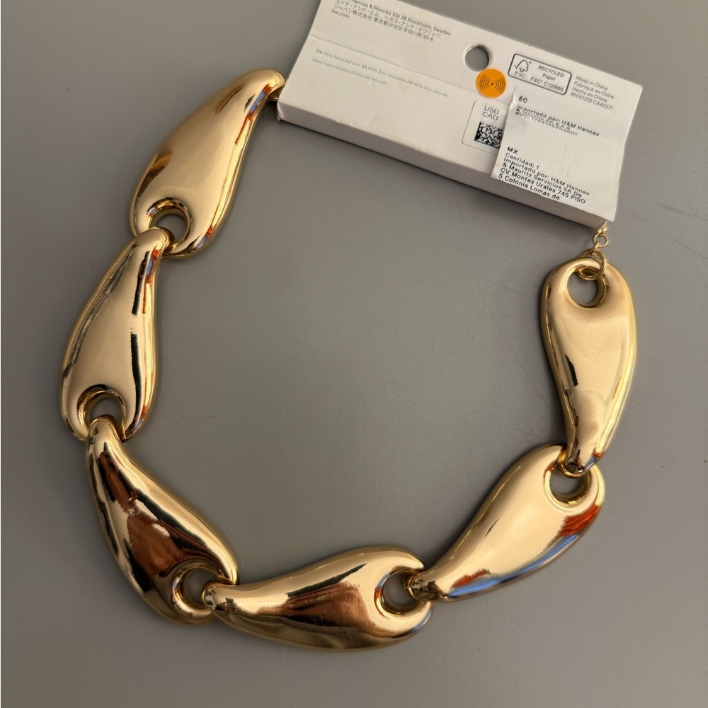 H&M Sculptural Gold-Tone Statement Necklace – New with Tags